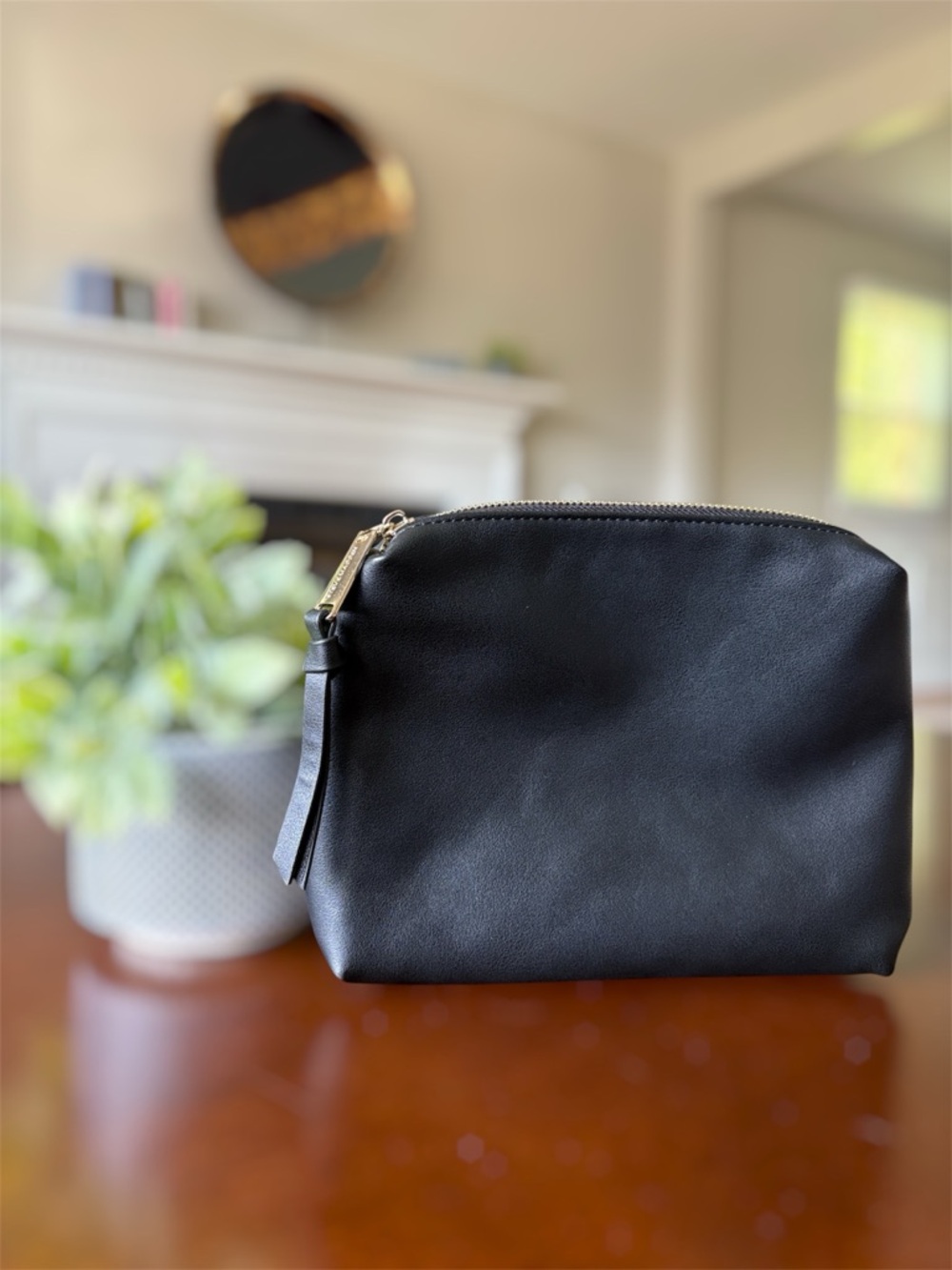 STEVE MADDEN Black Pouch with Gold Hardware
